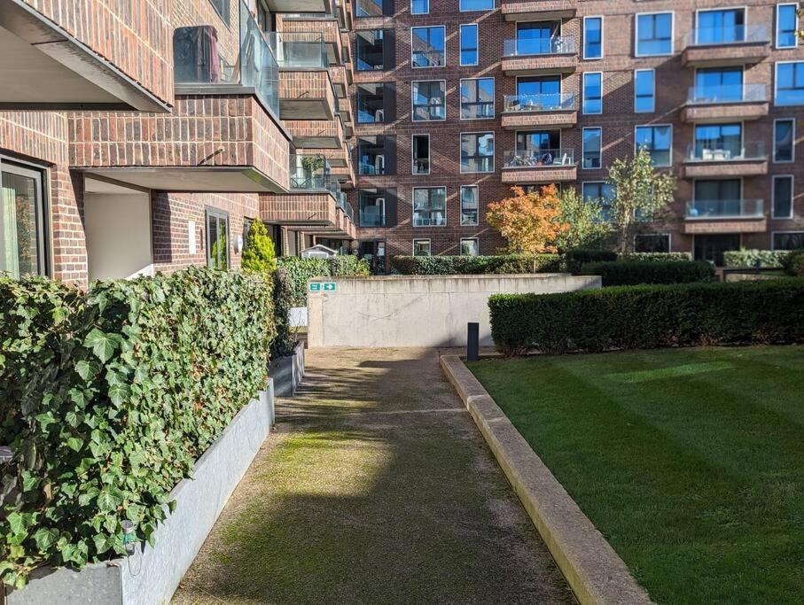Appartamento Premium Offers L Last-minute L Remigro Short Lets L 1 Bed Flat L Royal Docks L Airport & Excel L 2 Bed St Albans L Family Friendly L Near Bus Stop L Centre L Book Today With Remigro Londra