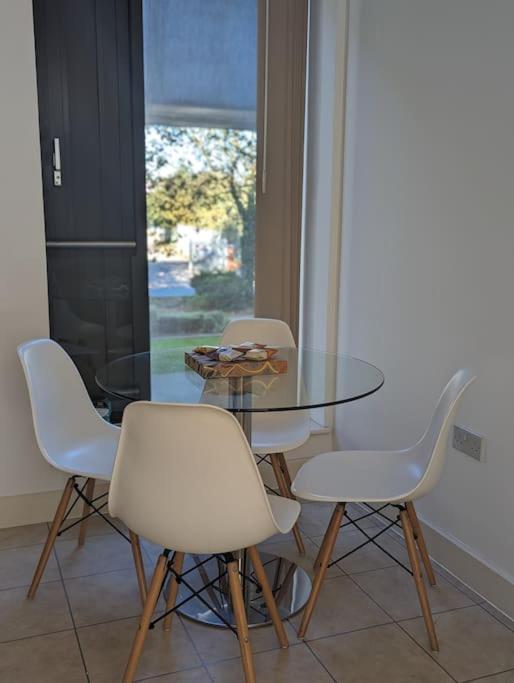 Appartamento Premium Offers L Last-minute L Remigro Short Lets L 1 Bed Flat L Royal Docks L Airport & Excel L 2 Bed St Albans L Family Friendly L Near Bus Stop L Centre L Book Today With Remigro Londra
