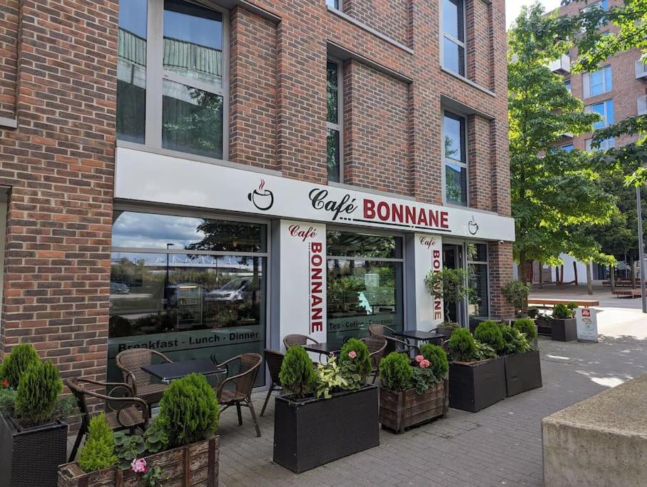 Premium Offers L Last-minute L Remigro Short Lets L 1 Bed Flat L Royal Docks L Airport & Excel L 2 Bed St Albans L Family Friendly L Near Bus Stop L Centre L Book Today With Remigro Londra